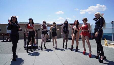 MISTRESS LILY DUPONT : TOP MISTRESS IN HUMAN ASHTRAY IN THE CAGE