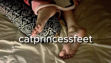 Secretly spy as i sleep, arches, toes, soles in your face, Red pink toes