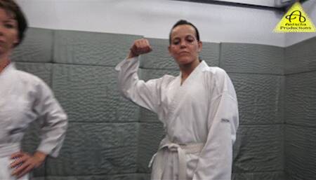 Zsuzsa vs Kim judo gi match