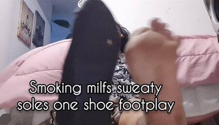 4k Smoking milfs sweaty soles one shoe footplay 4k