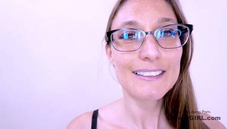 Beautiful Milf gets her mouth filled with bbc