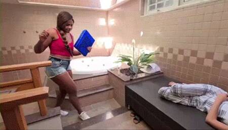 EXTREME FACE DESTROY AND SMOTHER - DOMINA ANITA AND SLAVE VERONICA - FULL FILM