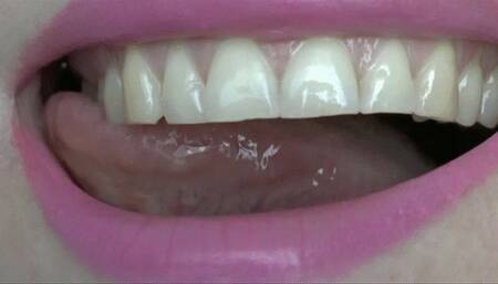 Let the bears feel azor sharp edges of your perfect teeth MP4 FULL HD 1080p