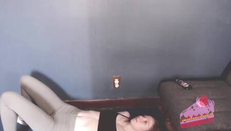 Hot Babe Works Out Her Butt
