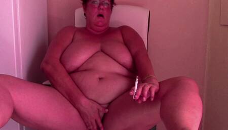 Hot Sexy BBW Is Smoking and Plays with Her Pussy