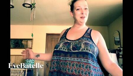 Temptress MILF Turns You To Cheesy Baked Food