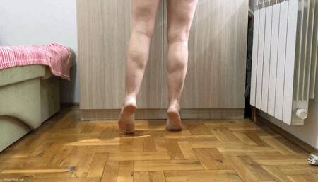 CAN ANYTHING ELSE FALL ON NICKY'S FOOT - MOV HD