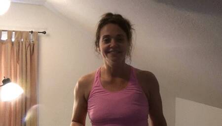 Roomate Tricked Into Emergency Footjob