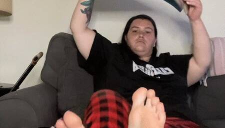 Wrinkled soles bbw feet