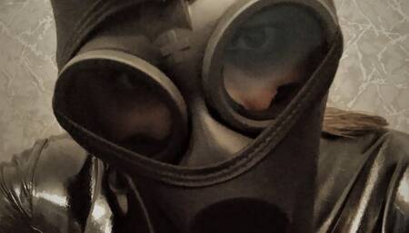 The Swiss SM74 Gas Mask - Mistress Wilamena