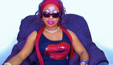 Lip Worship for littledick losers