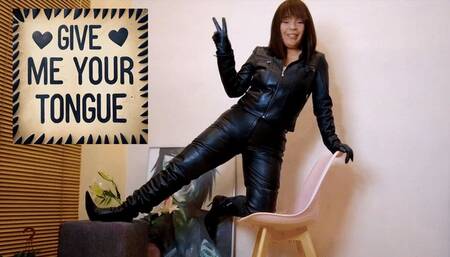 Give me your tongue : biker´s ride