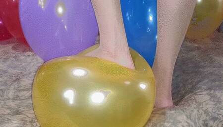 Balloons are exploding under my feet WMV
