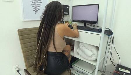 MY JOB IS SMELL YOUR FARTS BY YASMIN BRISA AND PUCA CAM BY ALINE FULL HD