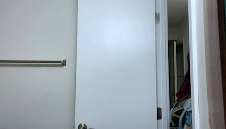 Teenie on Giantess Tooth Brush 1080