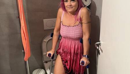 Samantha - slc - apartment crutching