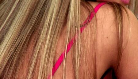 Hot Lesbians Get It On