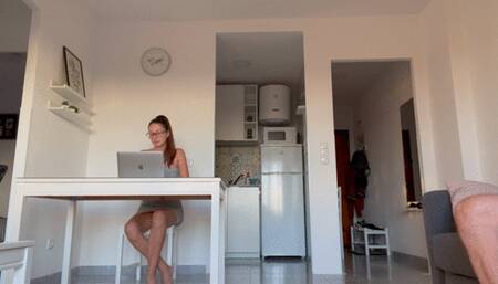 Secretary Giving the Boss an After Work Blowjob