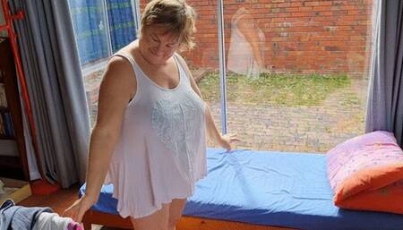 Cuddly Camilla s Marvellous Masturbations