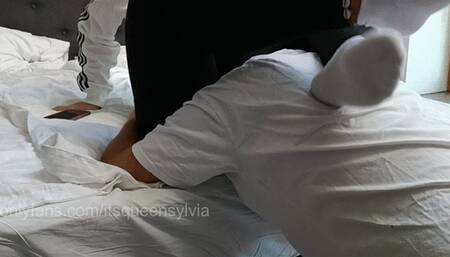 My Weirdo Boyfriend Likes to Sniff My Farts