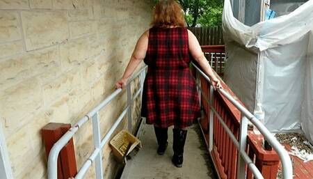 Sexy Walk in the Garden and Clean up Mess mp4