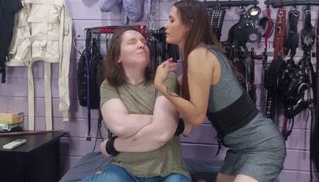 Bite her well (small4phone)