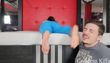 Goddess Kiffa and Mr Pine - Loser Roommate Part 2 - Loser worships and clean Hot roommate Sweaty feet - FOOT WORSHIP - FEMDOM - FOOT DOMINATION - SLAP - SOLES - CUCKOLD - FINDOM - SWEATY FEET - SMELLY FEET - FOOS MELLING -