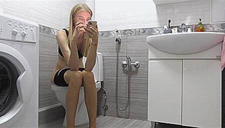 Quick trip to the bathroom! MP4