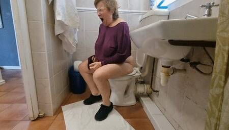 Camilla toilet collection no 17