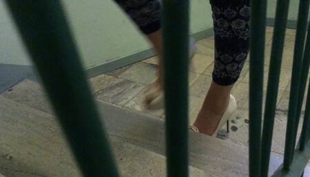 Doubble cum on dry stinky nylon feet in heels after work