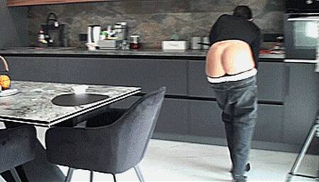 She jerks him off, with his arm still around her neck (1920x1080 HD) WMV