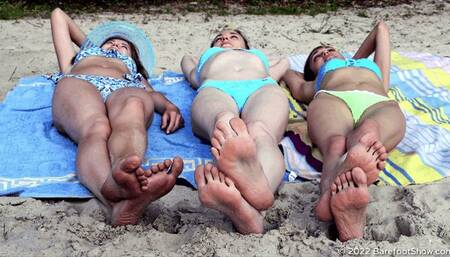 Catherine, Nina, and Valentina sunbathe on a public beach and show their flexible, delicate soles to others (Part 2 of 6) #20220528