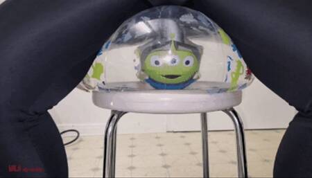 Mila - Protected alien