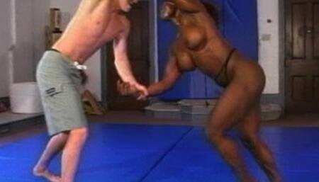 Dayana Crushes a Male Athlete - Dayana and Greg