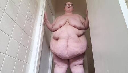 SSBBW GIANTESS GODDESS FULL BODY STRIP