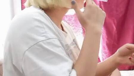 TEA AND CIGARETTE ADDICTION