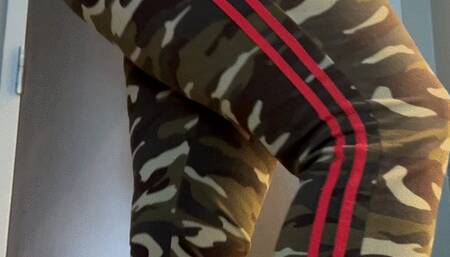 Persian Sole Goddess Smush & Squish You Bout Her Money