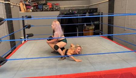 Submission grappling back and forth match