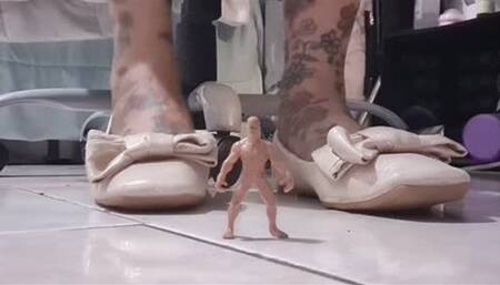 HD milf giantess Gold Ballet Flats Stomping Shoeplay Toe Tapping crushing him like a tiny bug