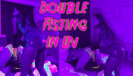 DOUBLE HARD FISTING IN LATEX AND UV 4K