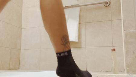 After work out strip down, nude body oil rub, and orgasm ending