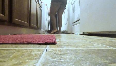 Anxious Teenie Tries to ask Giantess out on Date 1080