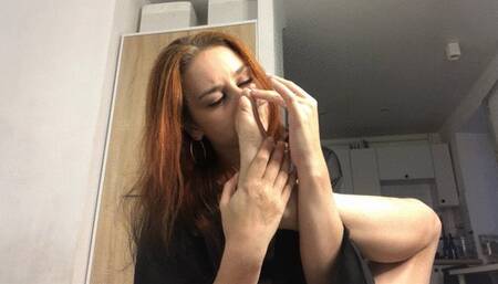 Cheese feet! Tasty them with me!