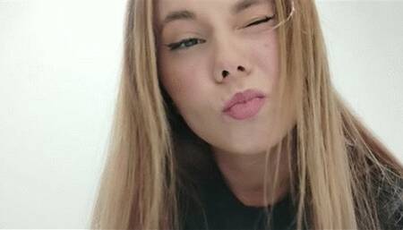 I was so loud in public! mp4 HD