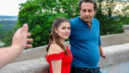 HUNT4K. 21yo Hottie gives Juicy Pussy to a Stranger to Pay all Dads Bills