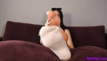 Beatrix Sock Removal - HD MP4