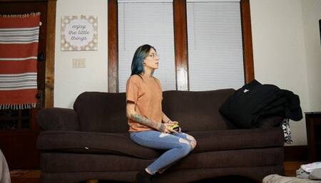 Wetting Pullup While Playing Video Games