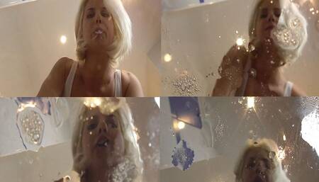 Glamour Girls Spitting 106