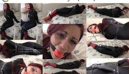 Sarah Brooke - Embracing Her Secret Life (wmv HD 1080)