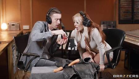 Long legs video with fiery Daisy May from Brazzers Exxtra